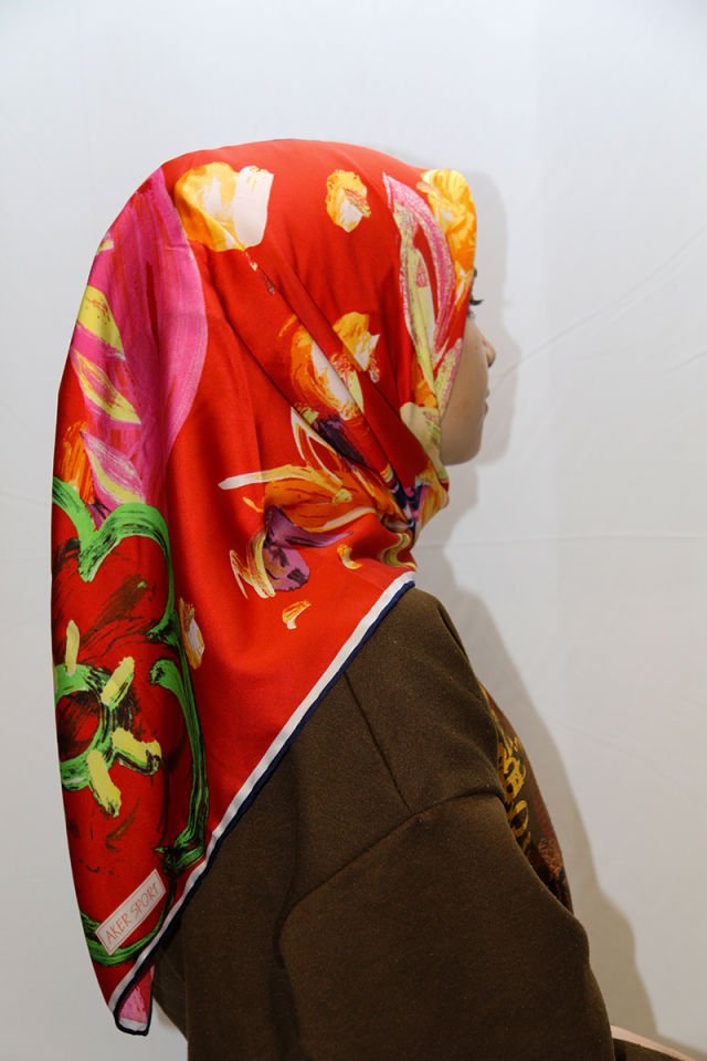 Alcan Avm AKER Kırmızı Desenli Eşarp 9692580128886