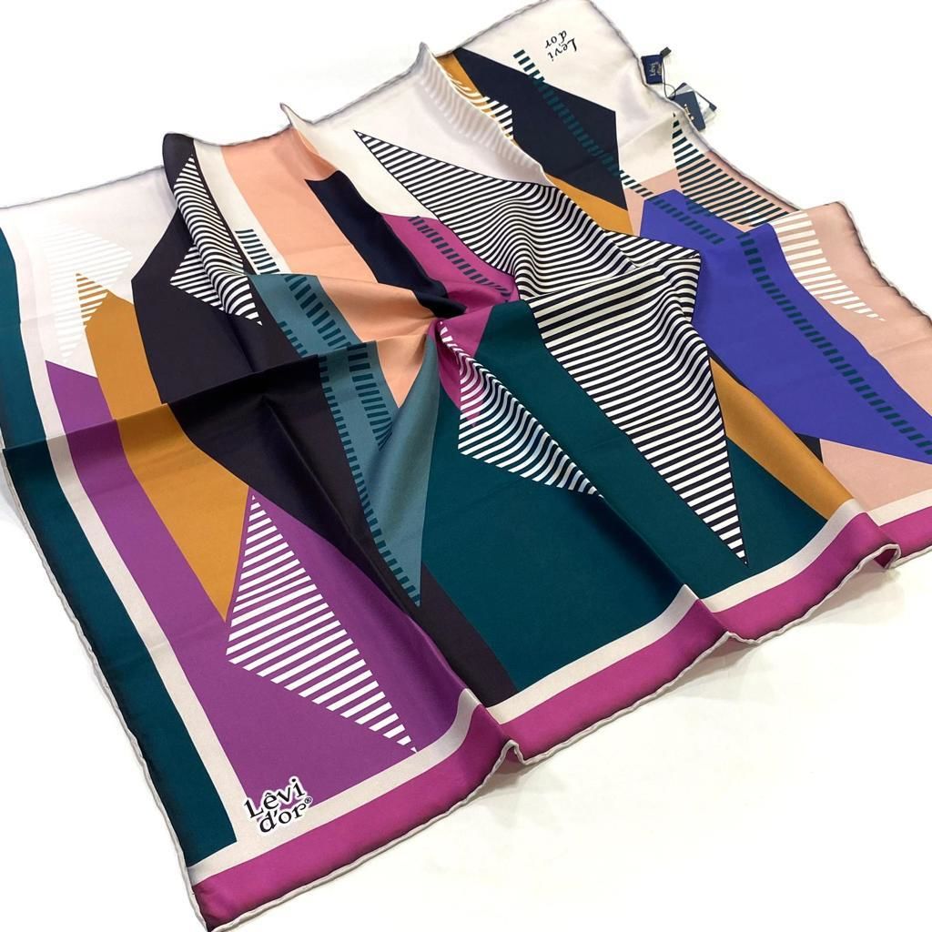 Levidor Üçgen Desenli Renkli İpek Eşarp 8689358355399