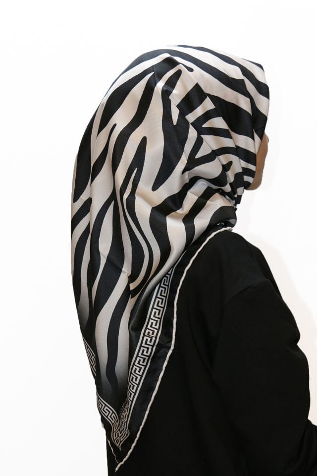Alcan Avm Legandary Scarf  Zebra desenli Siyah Beyaz Desenli Eşarp