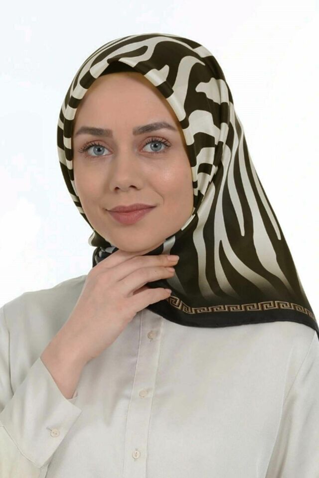 Yeni Sezon Zebra Desen Trend Polyester 90x90 Twill (TİVİL) Eşarp Modeli Tesettür Nağme Ldt14